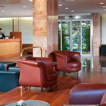 فندق Raffaello 4*