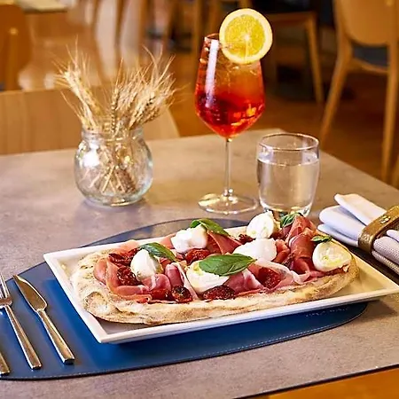 Hotel Raffaello Milan