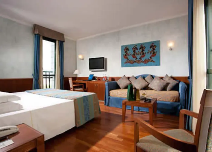 拉斐尔酒店 米兰