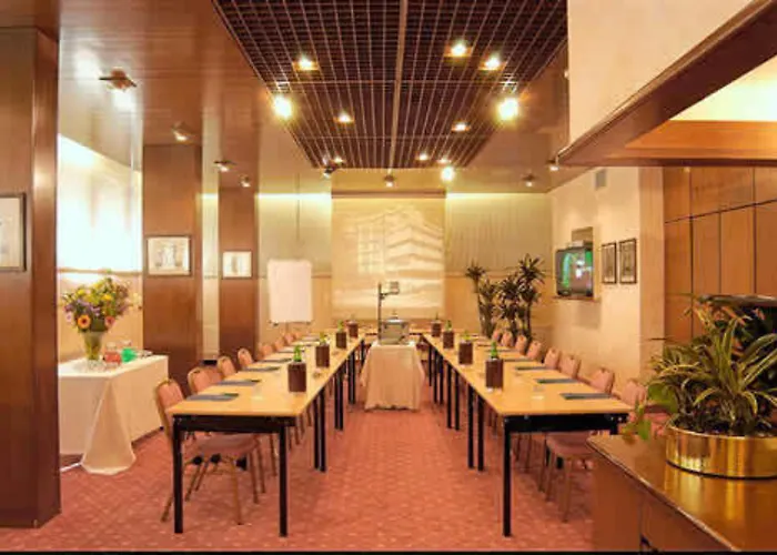 拉斐尔酒店 米兰