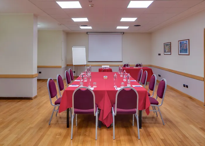 拉斐尔酒店 酒店