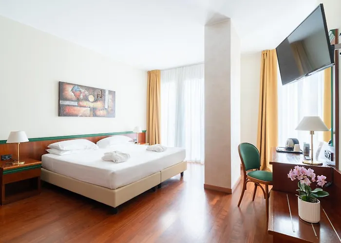 Raffaello Szálloda Milánó